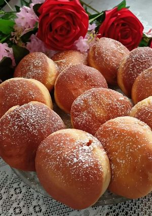 Zdjęcie przepisu Pączki z masą kajmakową.