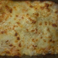 A picture of Ooey gooey cheesy crab bake 🦀.