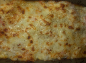 A picture of Ooey gooey cheesy crab bake 🦀.