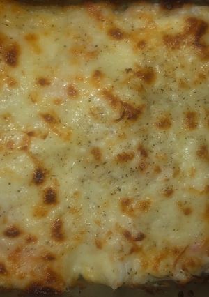 A picture of Ooey gooey cheesy crab bake 🦀.
