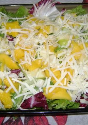 Una foto de Ensalada con mango