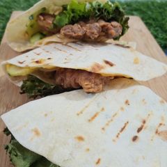 A picture of Zinger tortilla Wraps.
