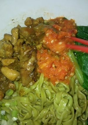 Foto resep Mie Ayam Hijau,Rasa Ala Abang Abang