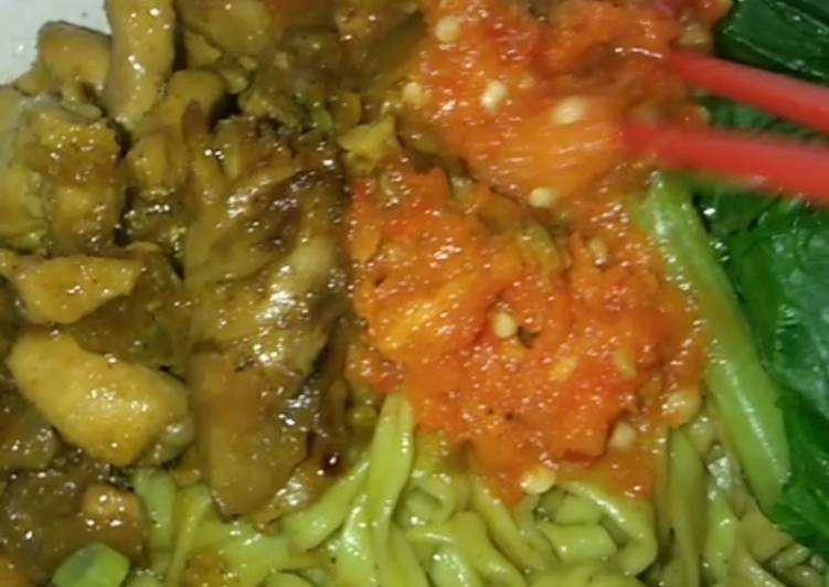 Mie Ayam Hijau,Rasa Ala Abang Abang