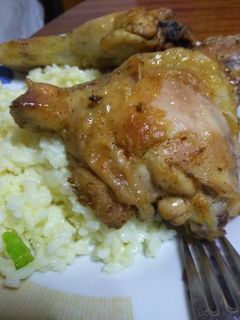 Φωτογραφία της συνταγής Κοτόπουλο με βουτυρωμένο ρυζάκι μούρλια ♥️ (της γιαγιάς)