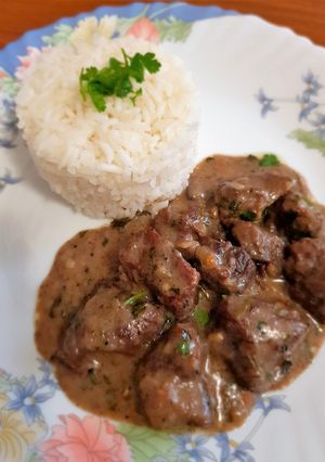 Vörösboros-gombás marhatokány recept fotója