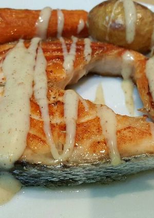 Foto principal de Salmón con salsa de mostaza y miel