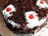 ব্ল্যাক ফরেস্ট কেক (black forest cake recipe in Bengali)