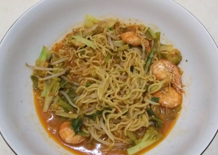 Indomie pedas maknyus