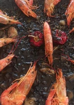 Foto principal de Arroz negro con sepia y gambas