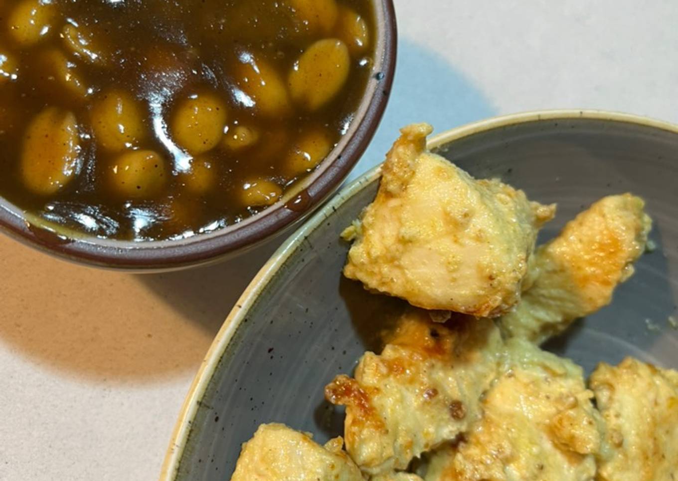 Pollo satay con salsa de cacahuetes