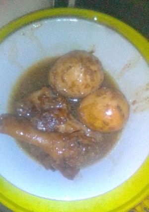 Foto resep Semur ayam dan telur ayam sederhana # harumnya ini semurr#