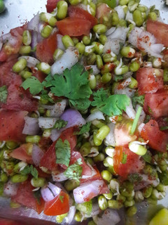 ચટપટા સલાડ(Chtpata Salad Recipe in Gujarati) રેસીપી મુખ્ય ફોટો