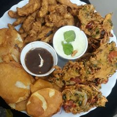A picture of Pakora platter🍽.