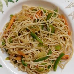 A picture of Hakka Noodles.