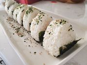 A picture of how to make sushi rice