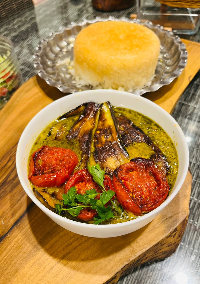 عکسی از دستور خورشت کشک و بادمجان