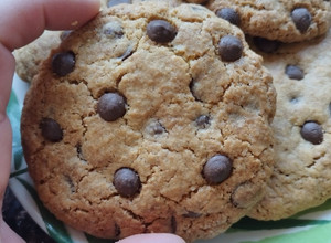 Una foto de Galletas de chispas de chocolate 🍫😋