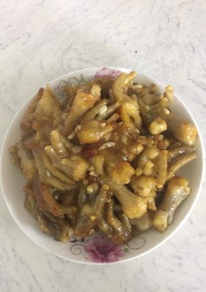 Hình của món Chân Gà Rim Sốt Me.