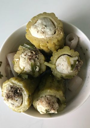 Hình của món Khổ qua hầm chả cá.