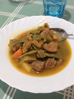 Una foto de Guiso de pavo con verduras en olla exprés