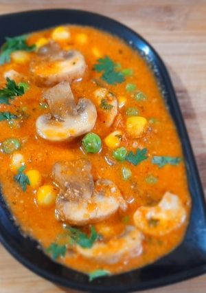 A picture of Corn mushroom masala.