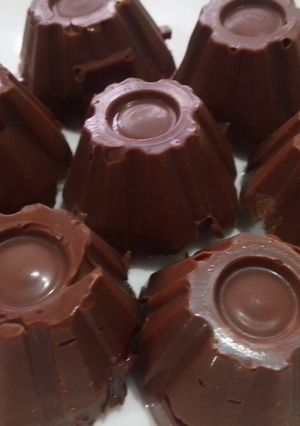 Una foto de Bombones de Chocolate y Fresa 🍓