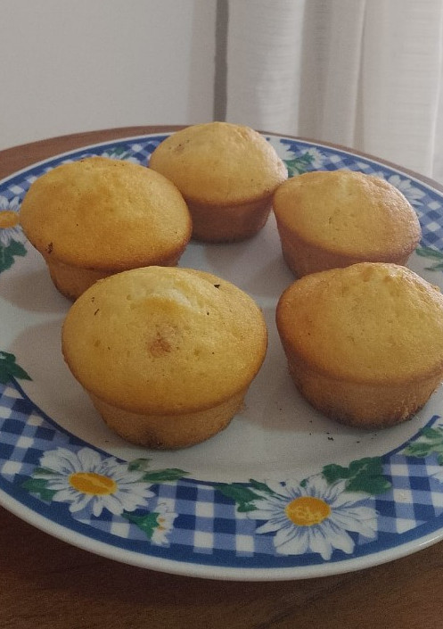 Una foto de Muffins de vainilla fáciles y ricos
