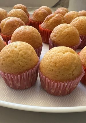 Una foto de Cupcakes de vainilla ideales para el colegio