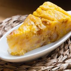A picture of Tortilla de patatas (Spanish omelette).
