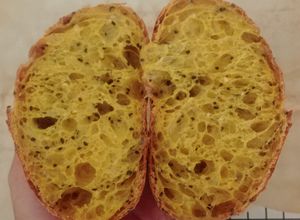 Foto resep Kunyit Jinten Hitam Wijen Sourdough Bread (Komachi)