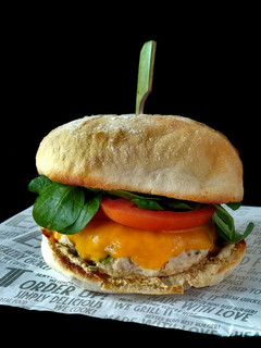 Una foto de Hamburguesa de pollo especiado {un toque indio}