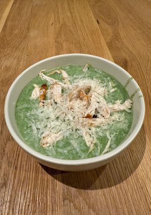 A picture of Chicken and Spinach Cream Soup.