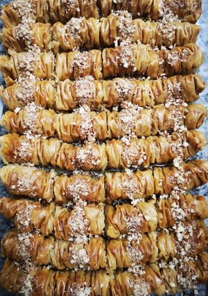 A picture of Pecan and almond baklava.