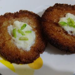 A picture of Shahi tukda.