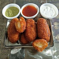 A picture of Cheesy Croquettes From Leftover Idlies.