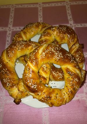 Sajttal töltött magvas koszorú recept fotója