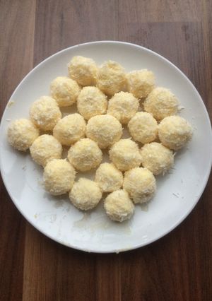 A picture of Homemade Raffaello.