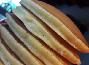 Una foto de Hot Cakes fáciles súper esponjosos!