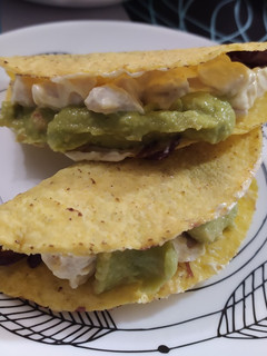 Una foto de Tacos crujientes de pollo