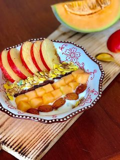 Hình của món Sữa chua yến mạch trái cây healthy 🍎 🍈.