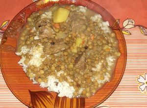 Una foto de Guisito de lentejas fácil y rico😀🥰