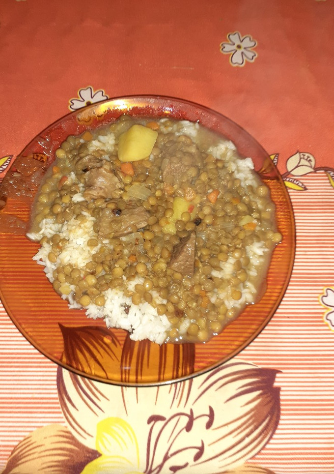 Una foto de Guisito de lentejas fácil y rico😀🥰
