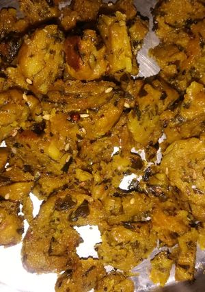 મેથી ના મુઠીયા (Methi Muthiya Recipe In Gujarati) રેસીપી મુખ્ય ફોટો