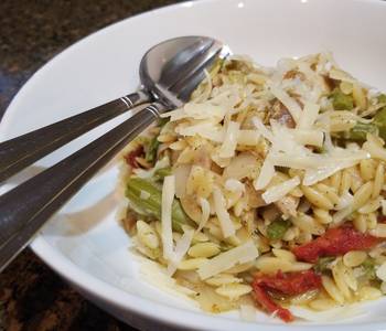 Easy Fast Cooking Lemony Chicken Orzo with Vegetables Delicious Perfect