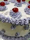 Torta lila con chantilly