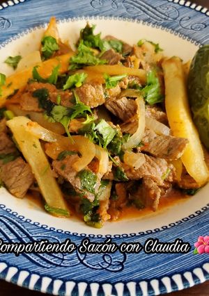 Una foto de Bistec con papas en su jugo🌺