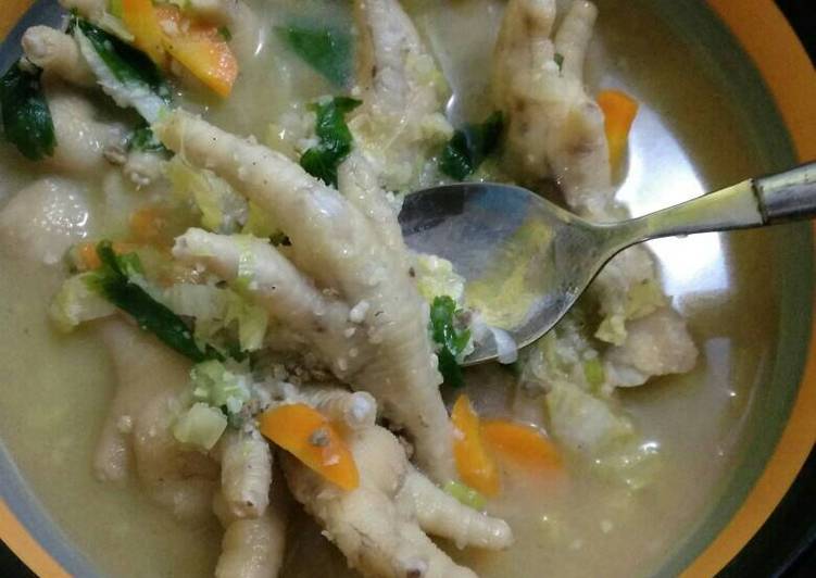 Sup ceker sawi putih