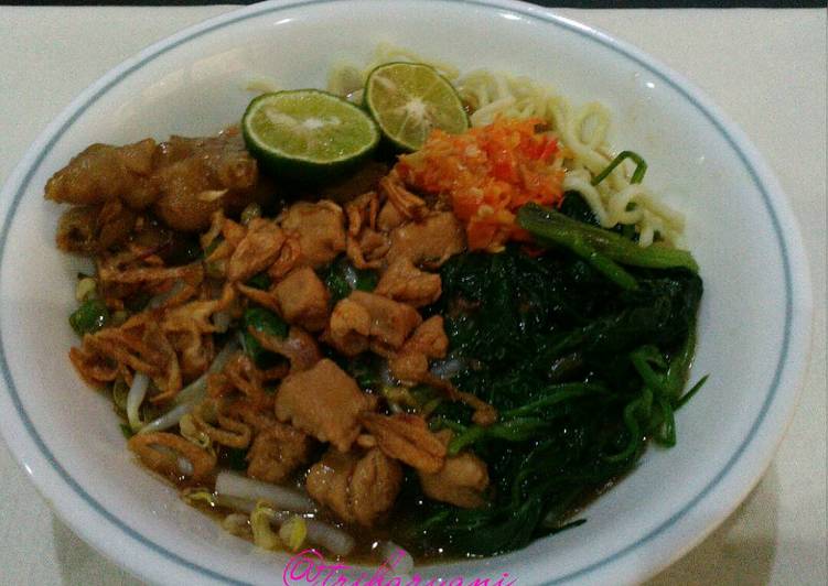 Mie Kangkung