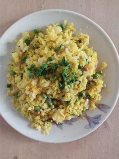 तूर पोहे pohe recipe in marathi) रेसिपी चे मुख्य फोटो